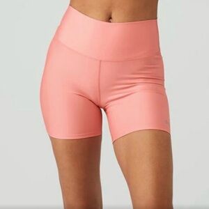 Alo Yoga Airlift Energy Short 5” Short in Strawberry Lemonade Sz Small